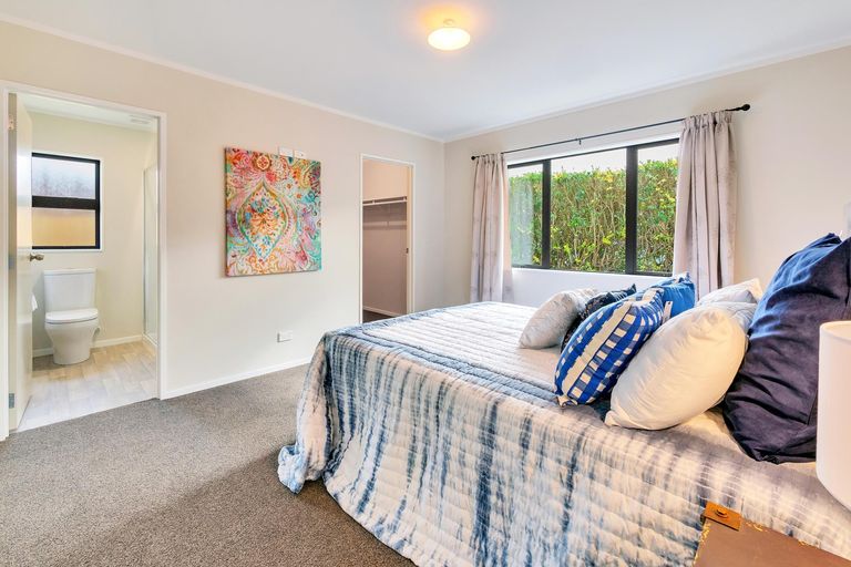 Photo of property in 67a Arimu Road, Papakura, 2110