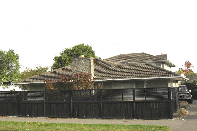 Photo of property in 2/55 Maidstone Road, Ilam, Christchurch, 8041