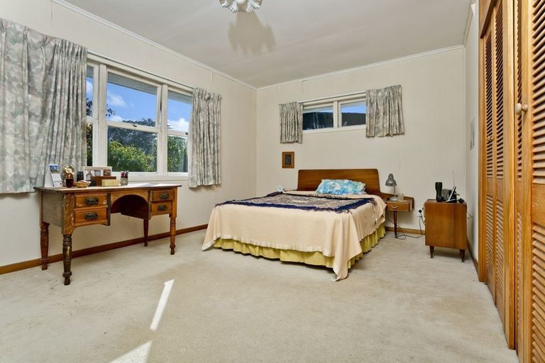 Photo of property in 1/13 Eversleigh Road, Belmont, Auckland, 0622