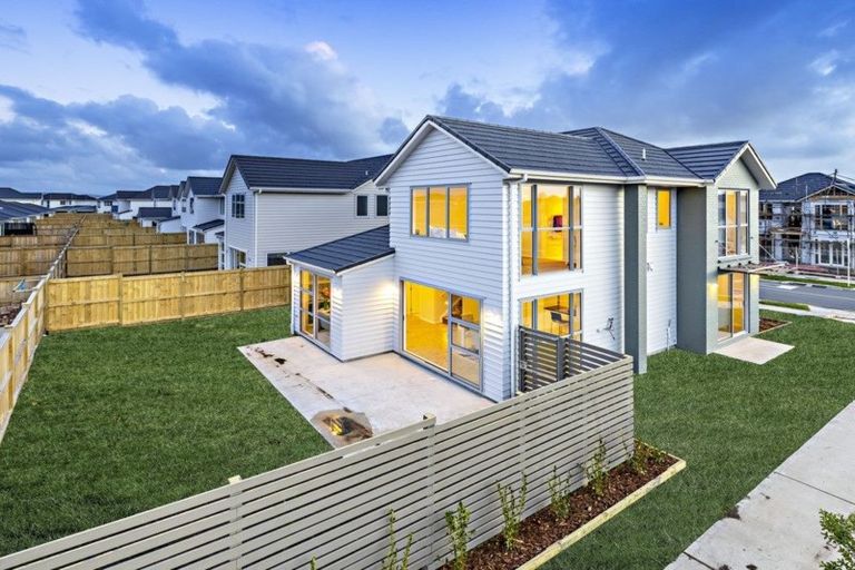 Photo of property in 17 Flight Place, Takanini, 2112