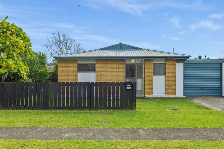 Photo of property in 35 Matavai Street, Mount Maunganui, 3116
