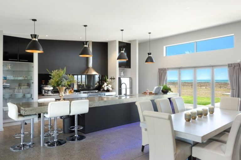 Photo of property in 5 Bay End, Rarangi, Blenheim, 7273