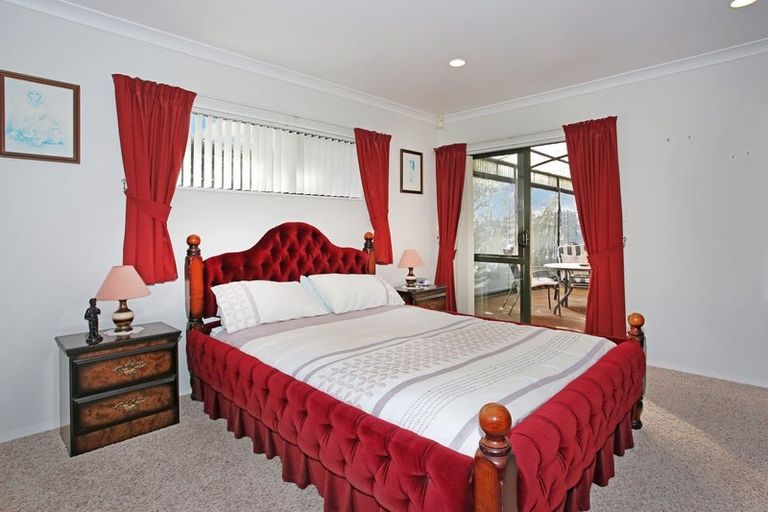 Photo of property in 11 Cloverlea Place, Pukekohe, 2120