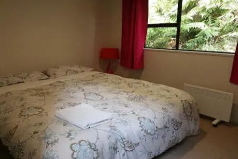 Photo of property in 5 Kate Way, Karori, Wellington, 6012