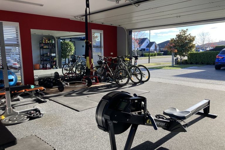 Photo of property in 16 Te Whenu Crescent, Marshland, Christchurch, 8083