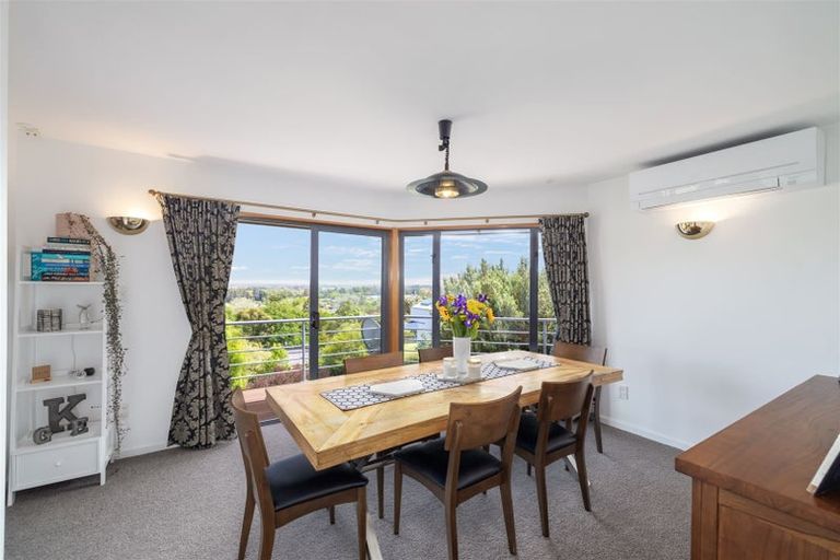 Photo of property in 12 Lucknow Place, Cashmere, Christchurch, 8022