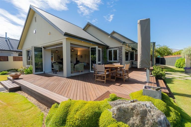 Photo of property in 20 Lawson Burrows Crescent, Te Anau, 9600