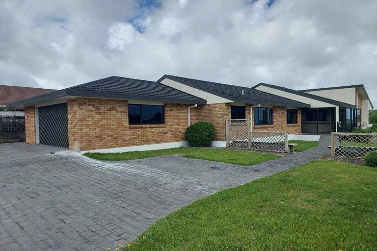 Photo of property in 9c Del Mar Place, Merrilands, New Plymouth, 4312