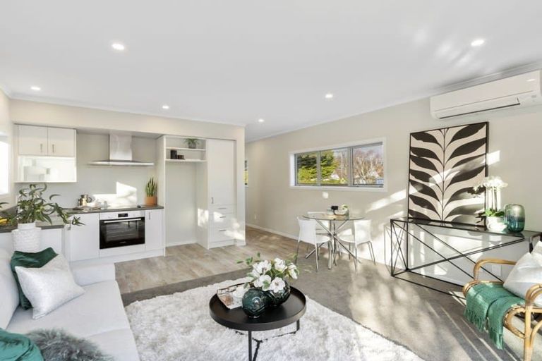 Photo of property in 39 Barber Grove, Moera, Lower Hutt, 5010