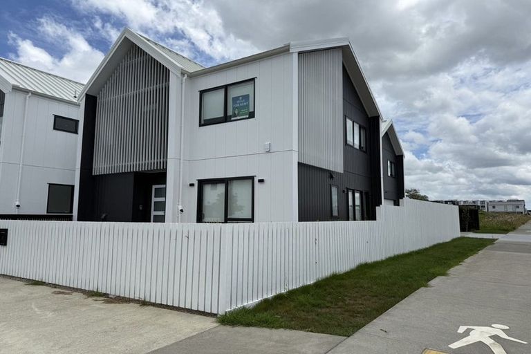 Photo of property in 1 Green Bamboo Road, Hobsonville, Auckland, 0616