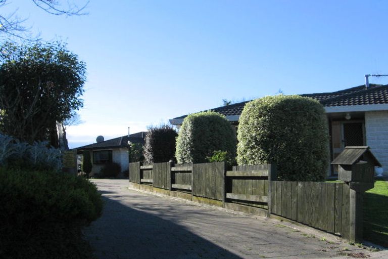 Photo of property in 10 Purdie Place, Milson, Palmerston North, 4414