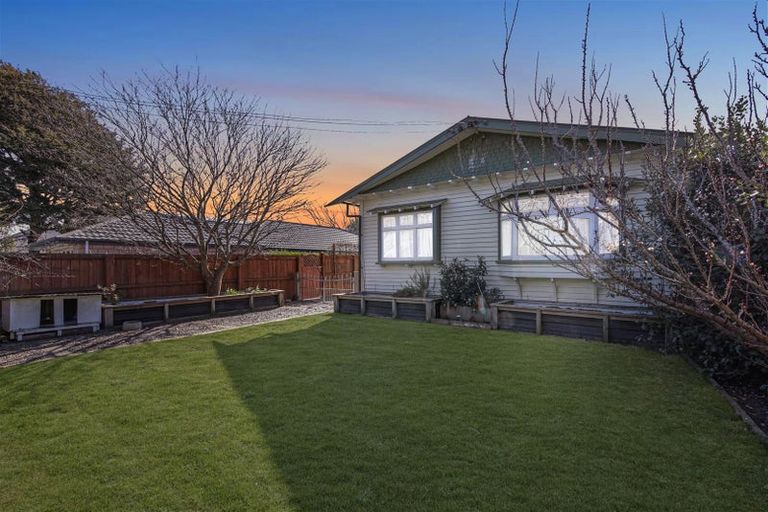 Photo of property in 1/96 Condell Avenue, Papanui, Christchurch, 8053