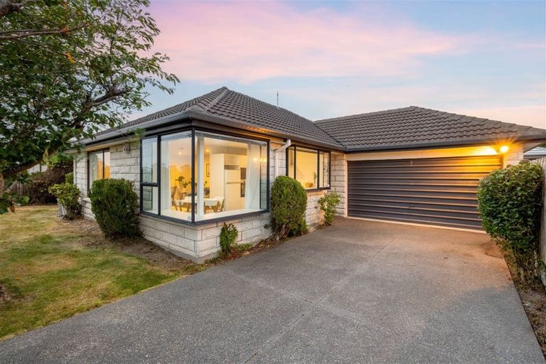 Photo of property in 1/6 Chardale Street, Avondale, Christchurch, 8061