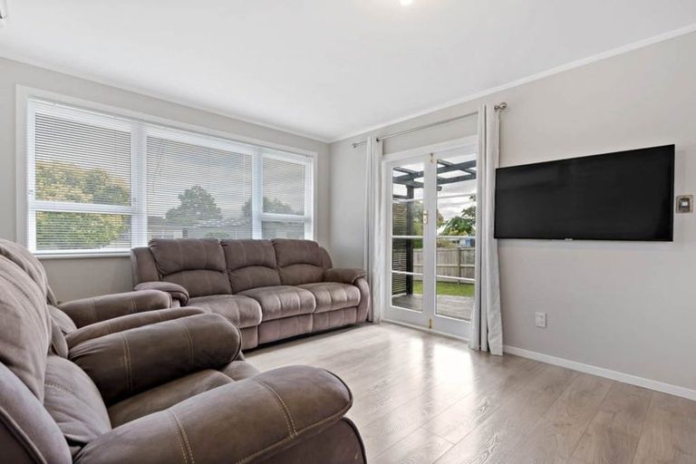 Photo of property in 4 Orpheus Place, Papakura, 2110