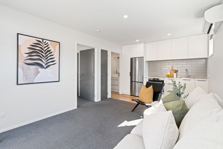 Photo of property in 12 Wheat Street, Jacks Point, Queenstown, 9371