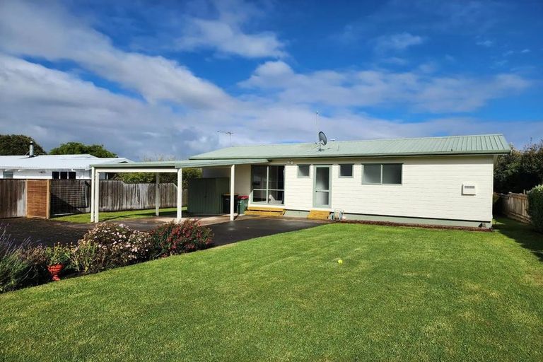 Photo of property in 44 Donnelly Street, Oakura, 4314