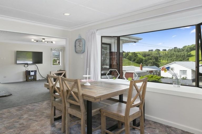 Photo of property in 35 Elwyn Crescent, Green Island, Dunedin, 9018