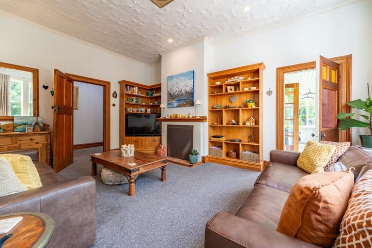 Photo of property in 22 Mckenzie Street, Geraldine, 7930