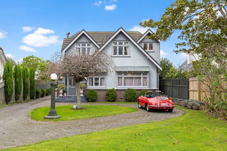 Photo of property in 209 Victoria Avenue, Hokowhitu, Palmerston North, 4410