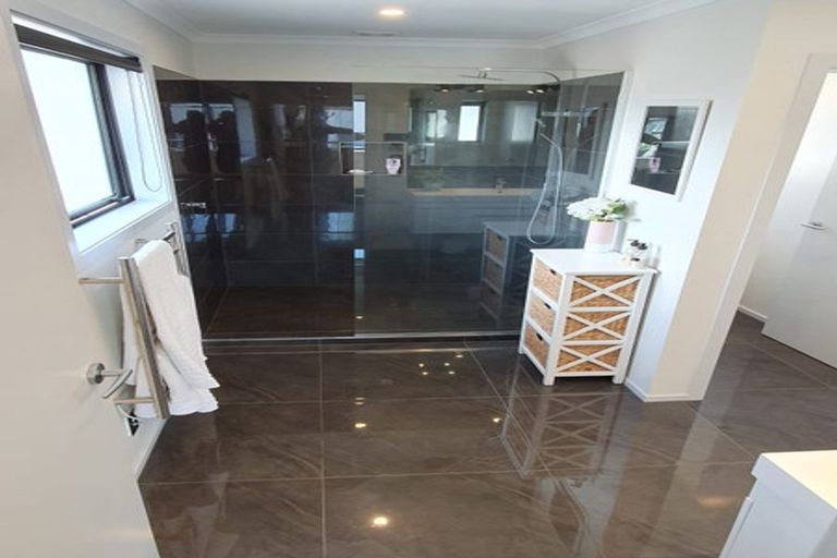 Photo of property in 87 Woburn Road, Woburn, Lower Hutt, 5010