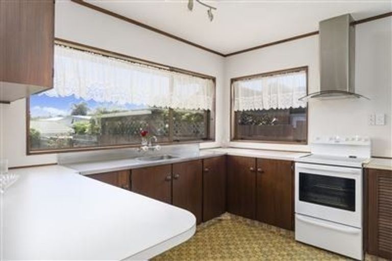 Photo of property in 12a Takapu Street, Matua, Tauranga, 3110