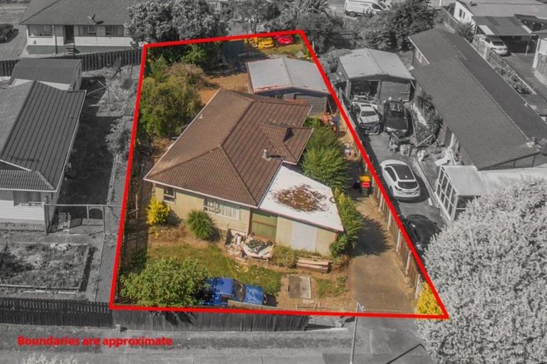 Photo of property in 61 Catkin Crescent, Papatoetoe, Auckland, 2025