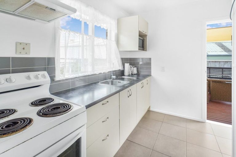 Photo of property in 94 Aurora Terrace, Hillcrest, Hamilton, 3216