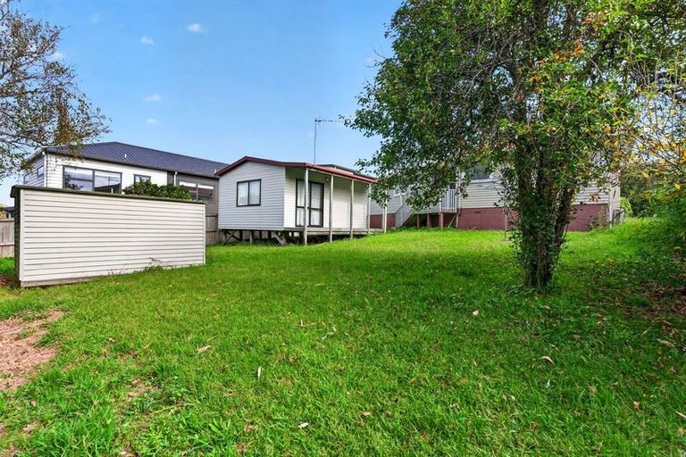 Photo of property in 37 Bruce Road, Glenfield, Auckland, 0629