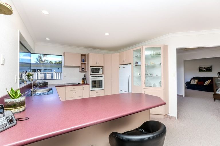 Photo of property in 8 Adam Lile Drive, Highlands Park, New Plymouth, 4312