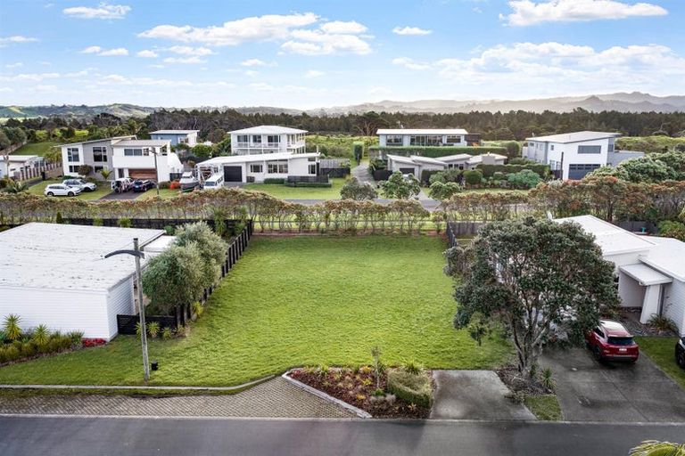 Photo of property in 20 Te Mana Street, Omaha, 0986