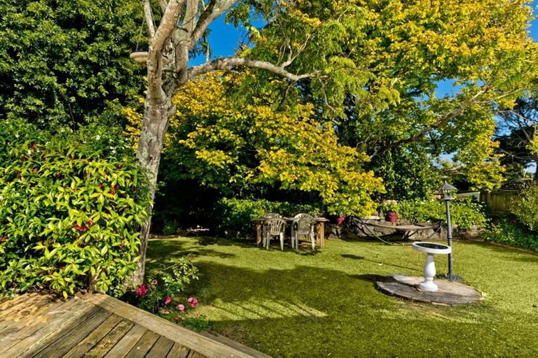 Photo of property in 101 Sturges Road, Henderson, Auckland, 0612