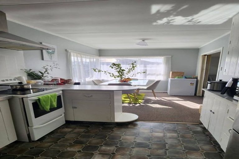 Photo of property in 6 Liston Crescent, Hillcrest, Hamilton, 3216