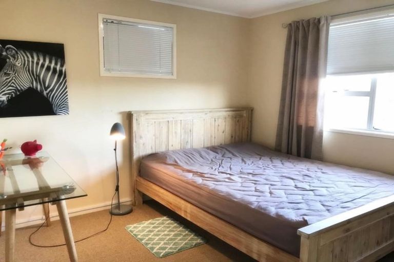 Photo of property in 2/24 Bonito Place, Bayview, Auckland, 0629