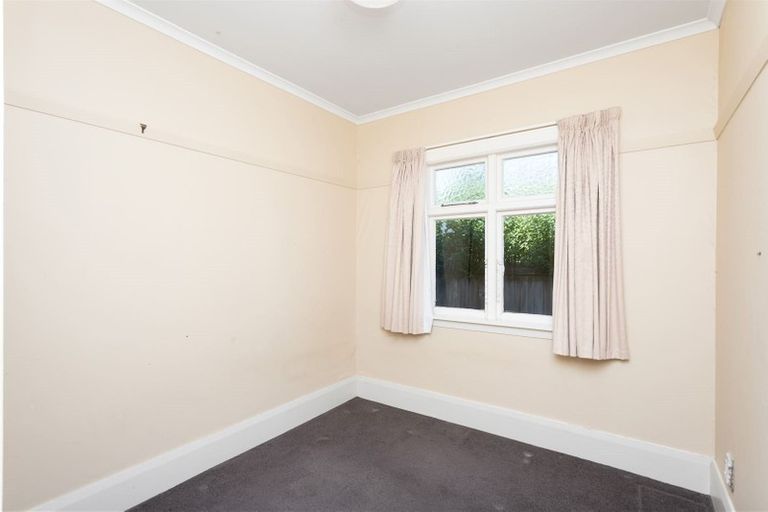 Photo of property in 6 Norwood Street, Beckenham, Christchurch, 8023