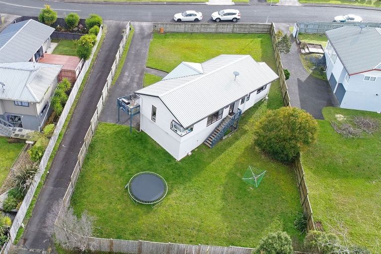 Photo of property in 7 Miriam Corban Heights, Henderson, Auckland, 0612