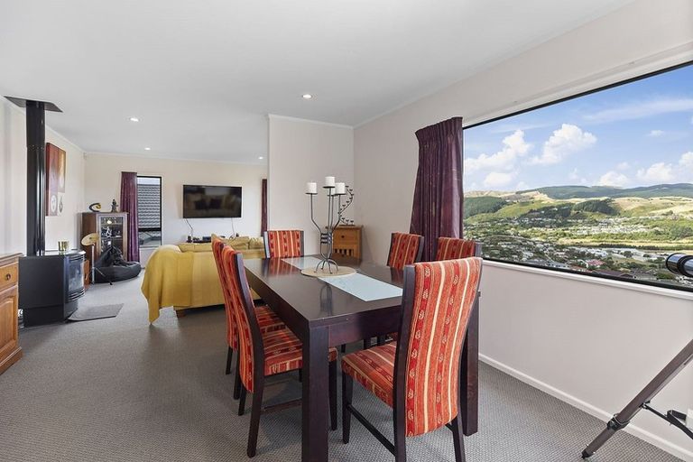 Photo of property in 13 Chastudon Place, Tawa, Wellington, 5028