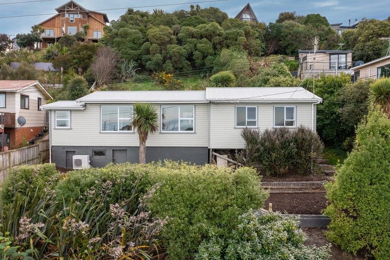 Photo of property in 33 Queen Street, Brighton, Dunedin, 9035