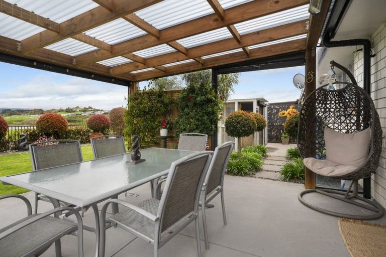 Photo of property in Waterview Estate, 26/4 Greystone Place, Omokoroa, 3114