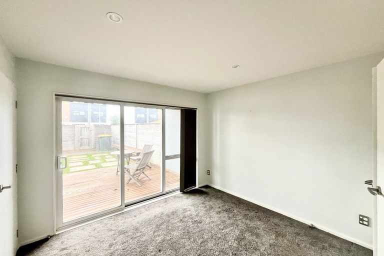 Photo of property in 75 Bordeaux Parade, Te Atatu South, Auckland, 0610