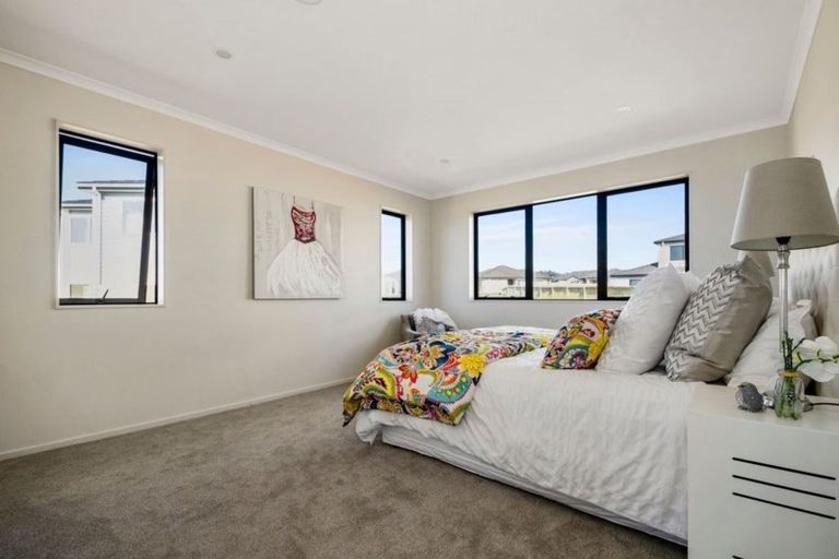 Photo of property in 4 Te Aramanu Crescent, Papakura, 2110