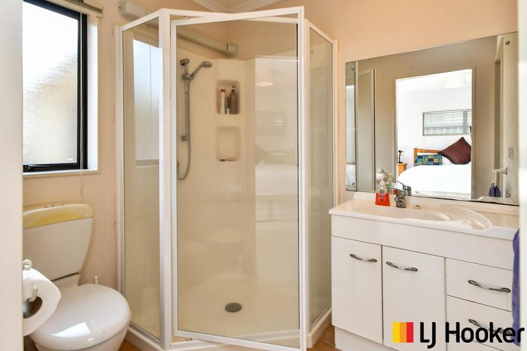 Photo of property in 25a Puriri Road, Pukekohe, 2120