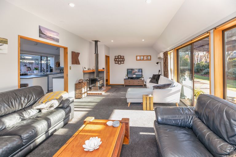 Photo of property in 38 Oakden Drive, Darfield, 7510