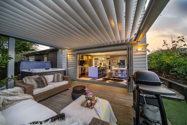 Photo of property in 13a Fiesta Drive, Half Moon Bay, Auckland, 2012