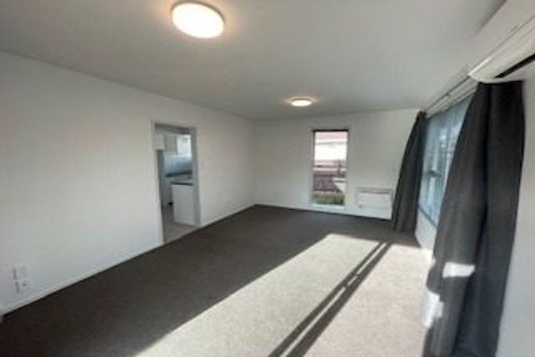 Photo of property in 1/14 Salford Avenue, Redwood, Christchurch, 8051