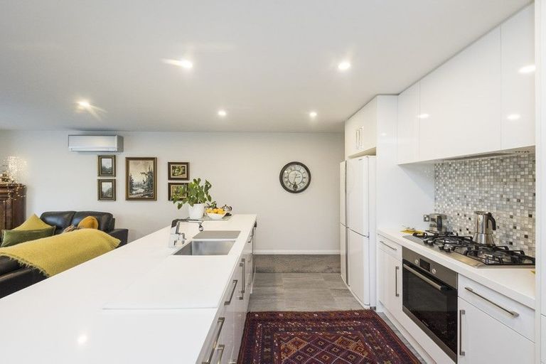 Photo of property in 76a Stanley Avenue, Palmerston North, 4414