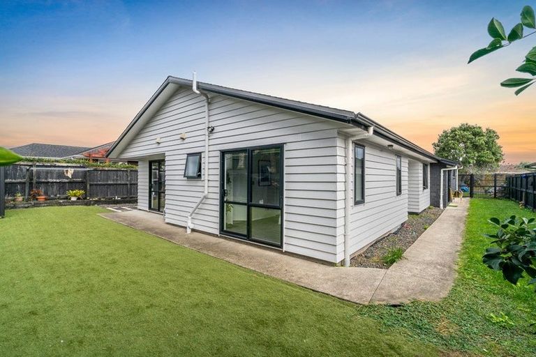 Photo of property in 159 Harbourside Drive, Karaka, Papakura, 2113