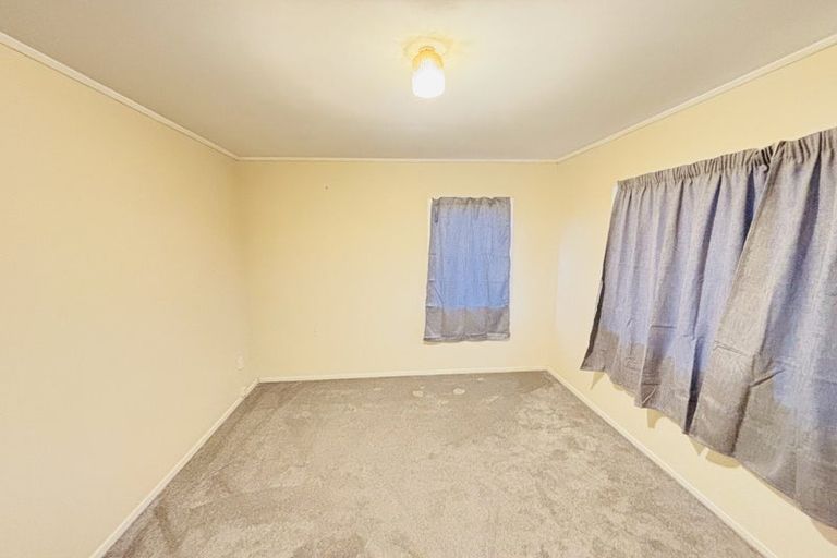 Photo of property in 19 Coey Place, Glen Eden, Auckland, 0602