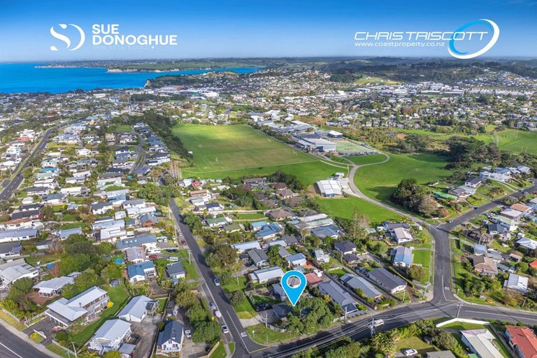 Photo of property in 108 Stanmore Bay Road, Stanmore Bay, Whangaparaoa, 0932