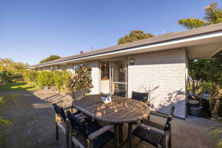 Photo of property in 16 Sunny Bay Road, Matua, Tauranga, 3110