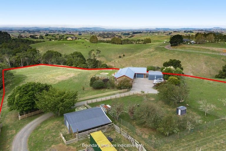 Photo of property in 1389 Highway 22, Pukekawa, Tuakau, 2696
